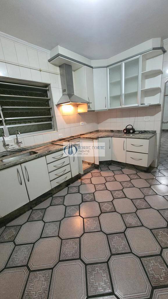 Casa à venda com 3 quartos, 130m² - Foto 1