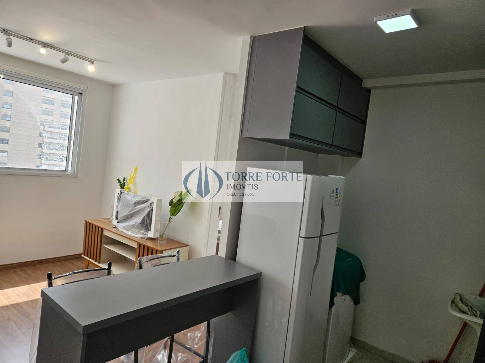 Apartamento para alugar com 1 quarto, 35m² - Foto 11