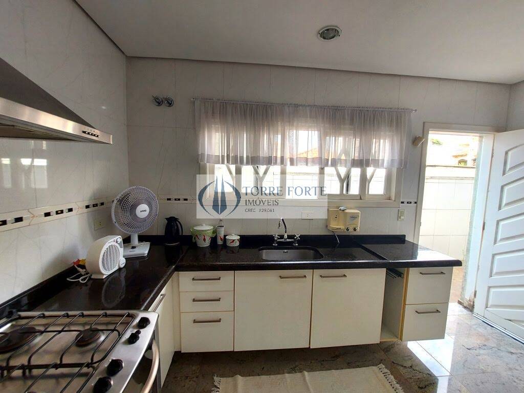 Casa à venda e aluguel com 2 quartos, 121m² - Foto 4