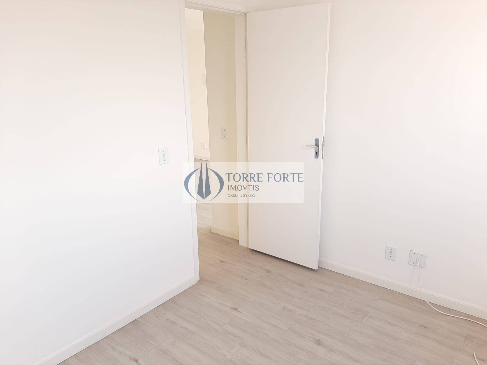 Apartamento à venda com 2 quartos, 45m² - Foto 11