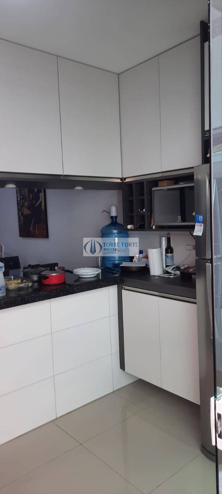 Apartamento à venda com 3 quartos, 100m² - Foto 2