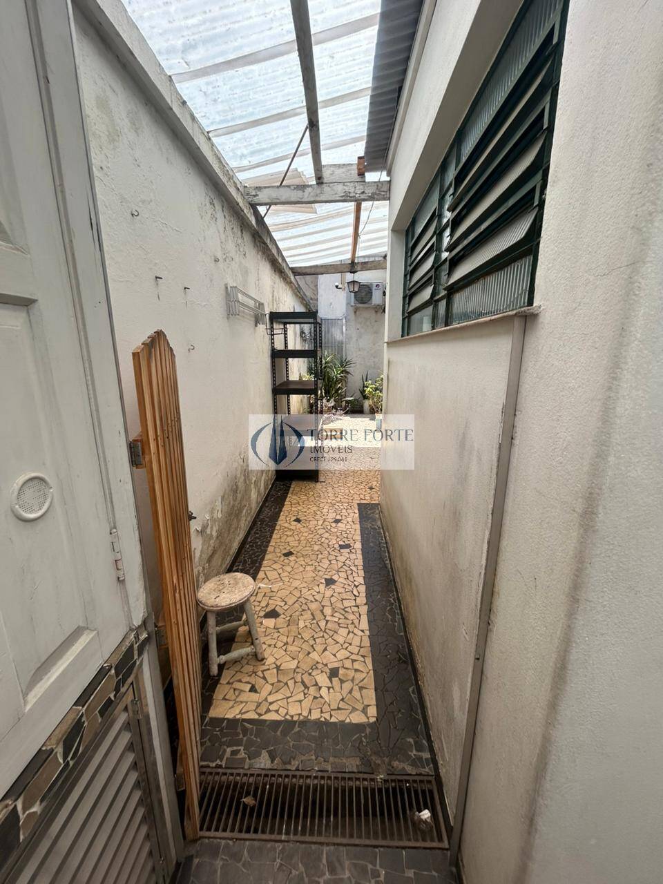 Casa para alugar com 3 quartos, 240m² - Foto 14