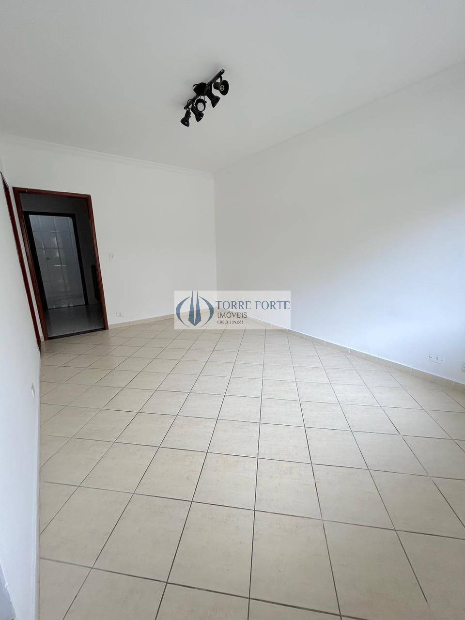 Casa para alugar com 2 quartos, 99m² - Foto 2