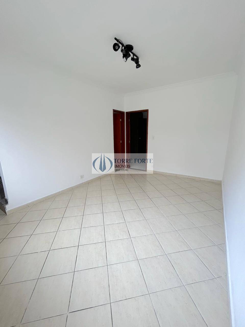 Casa para alugar com 2 quartos, 99m² - Foto 3