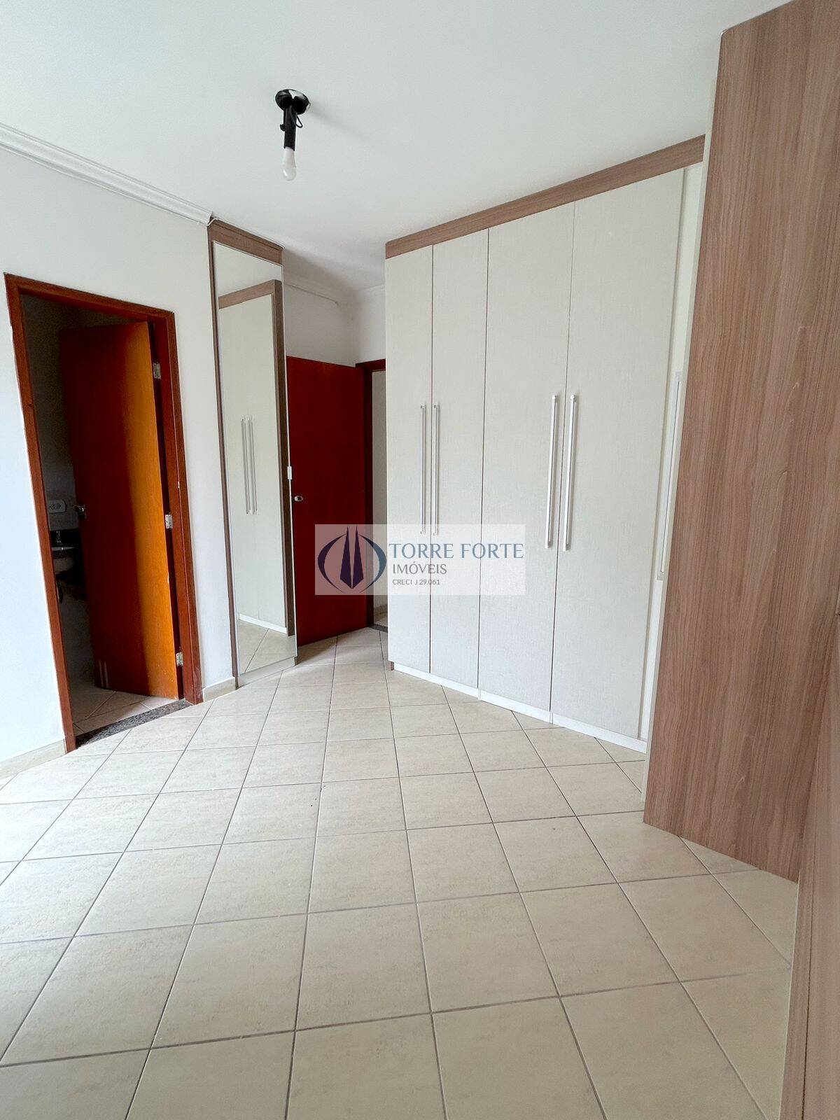 Casa para alugar com 2 quartos, 99m² - Foto 13