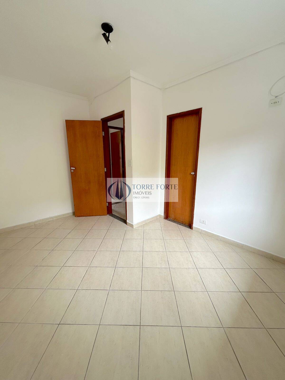 Casa para alugar com 2 quartos, 99m² - Foto 17