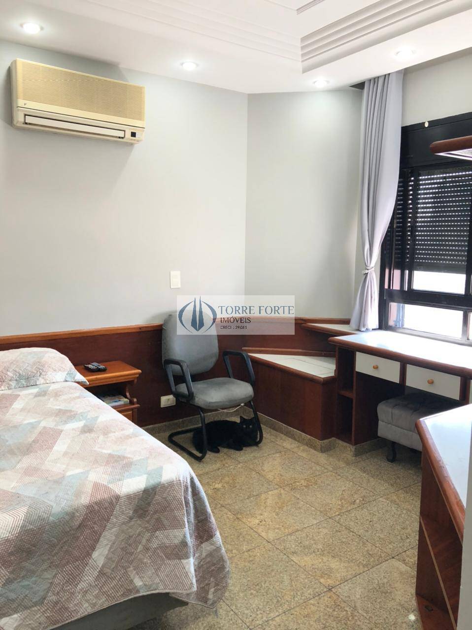 Apartamento à venda com 4 quartos, 228m² - Foto 6