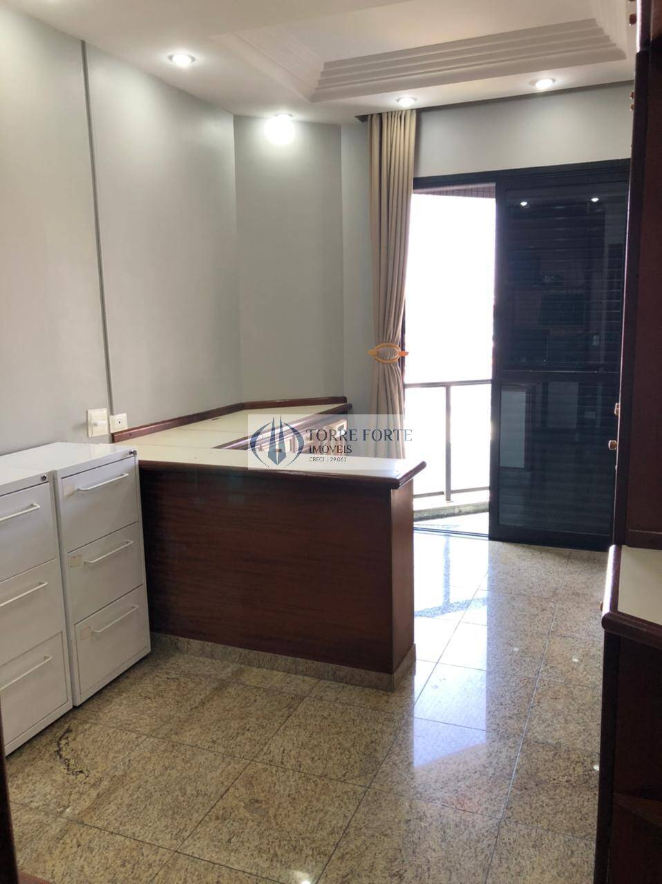 Apartamento à venda com 4 quartos, 228m² - Foto 13