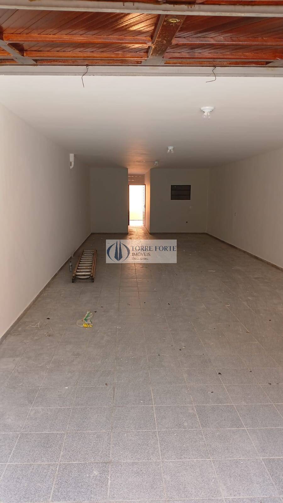 Casa para alugar com 3 quartos, 350m² - Foto 3