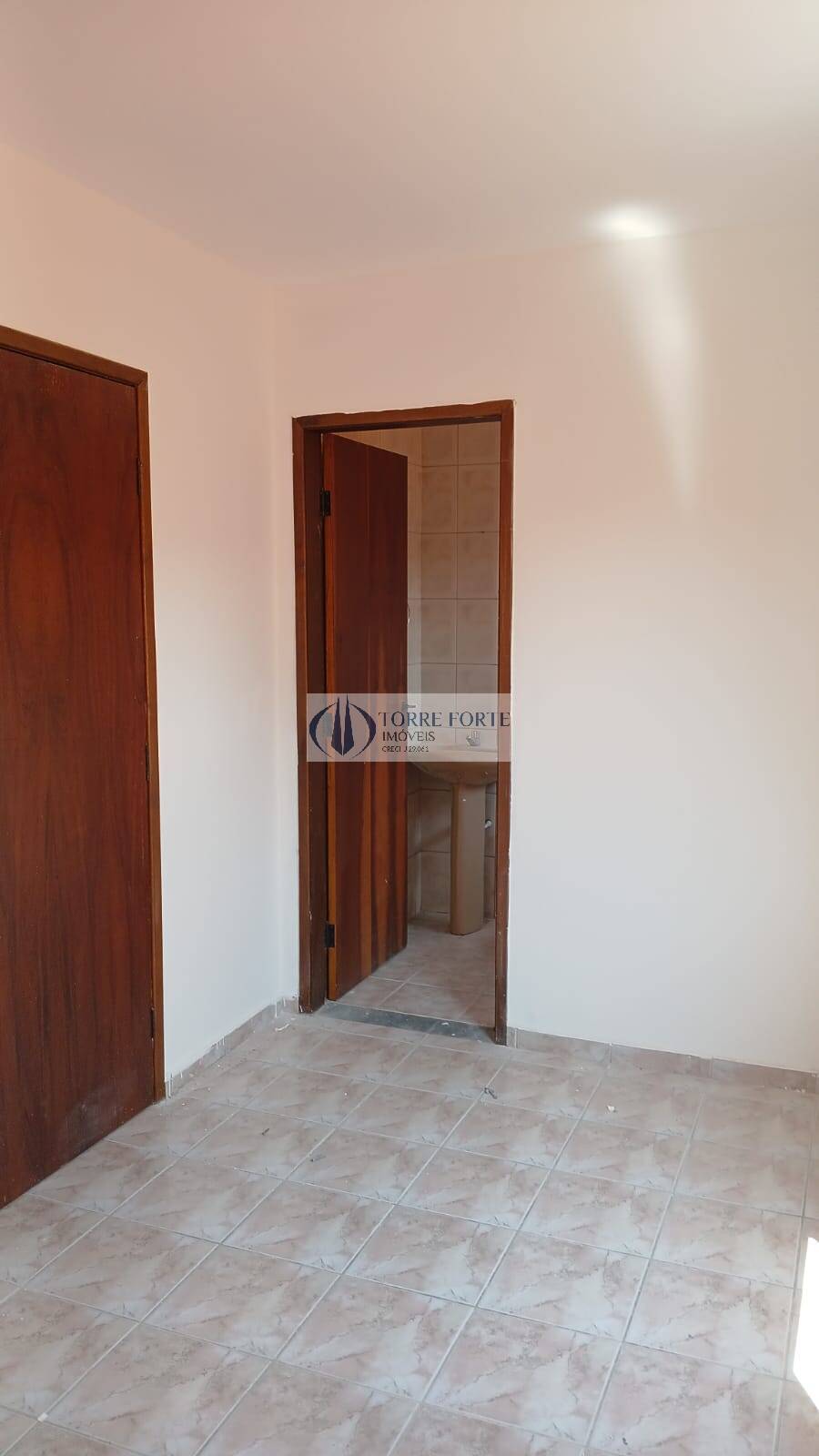 Casa para alugar com 3 quartos, 350m² - Foto 15