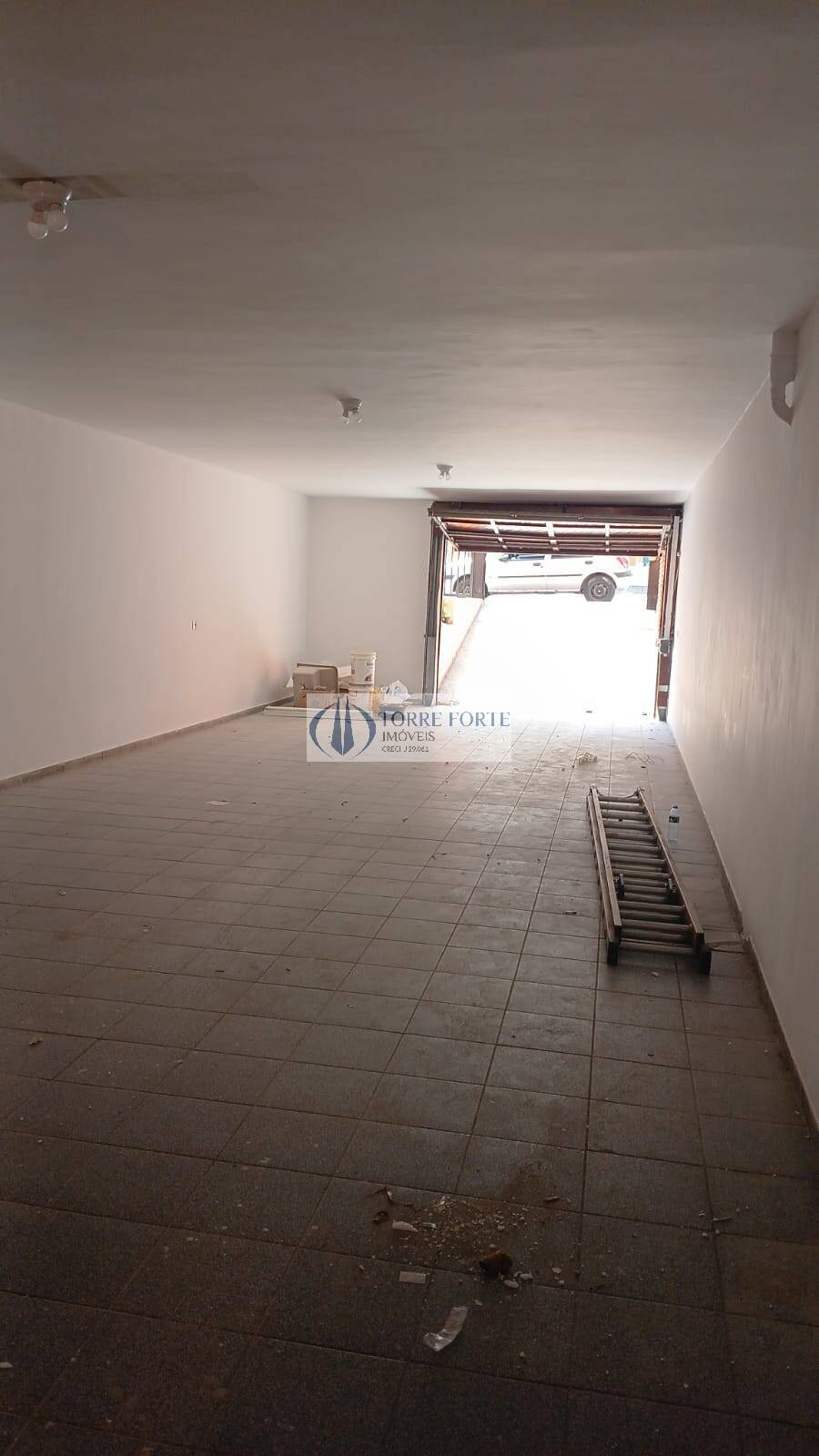 Casa para alugar com 3 quartos, 350m² - Foto 16