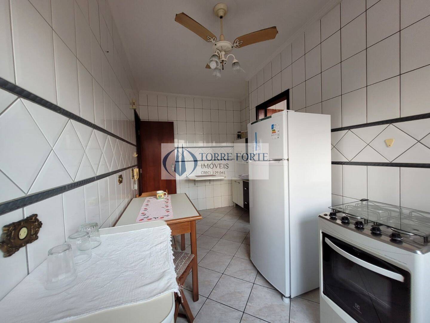 Apartamento à venda com 2 quartos, 68m² - Foto 7