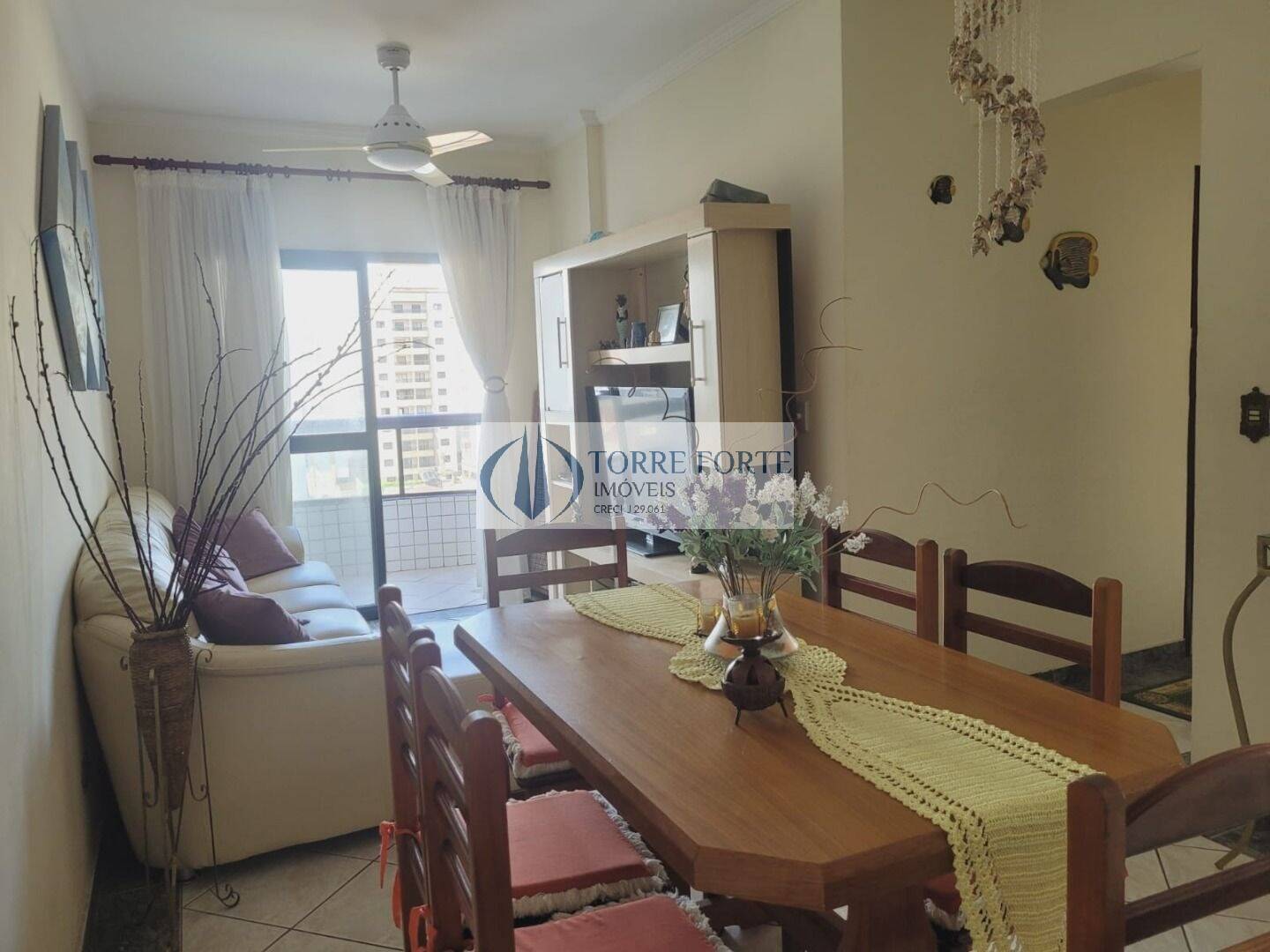 Apartamento à venda com 2 quartos, 65m² - Foto 1