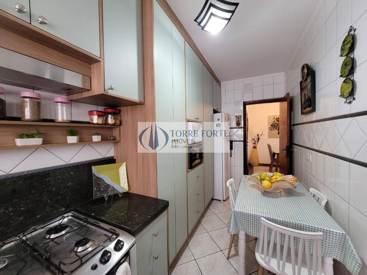 Apartamento à venda com 2 quartos, 65m² - Foto 4