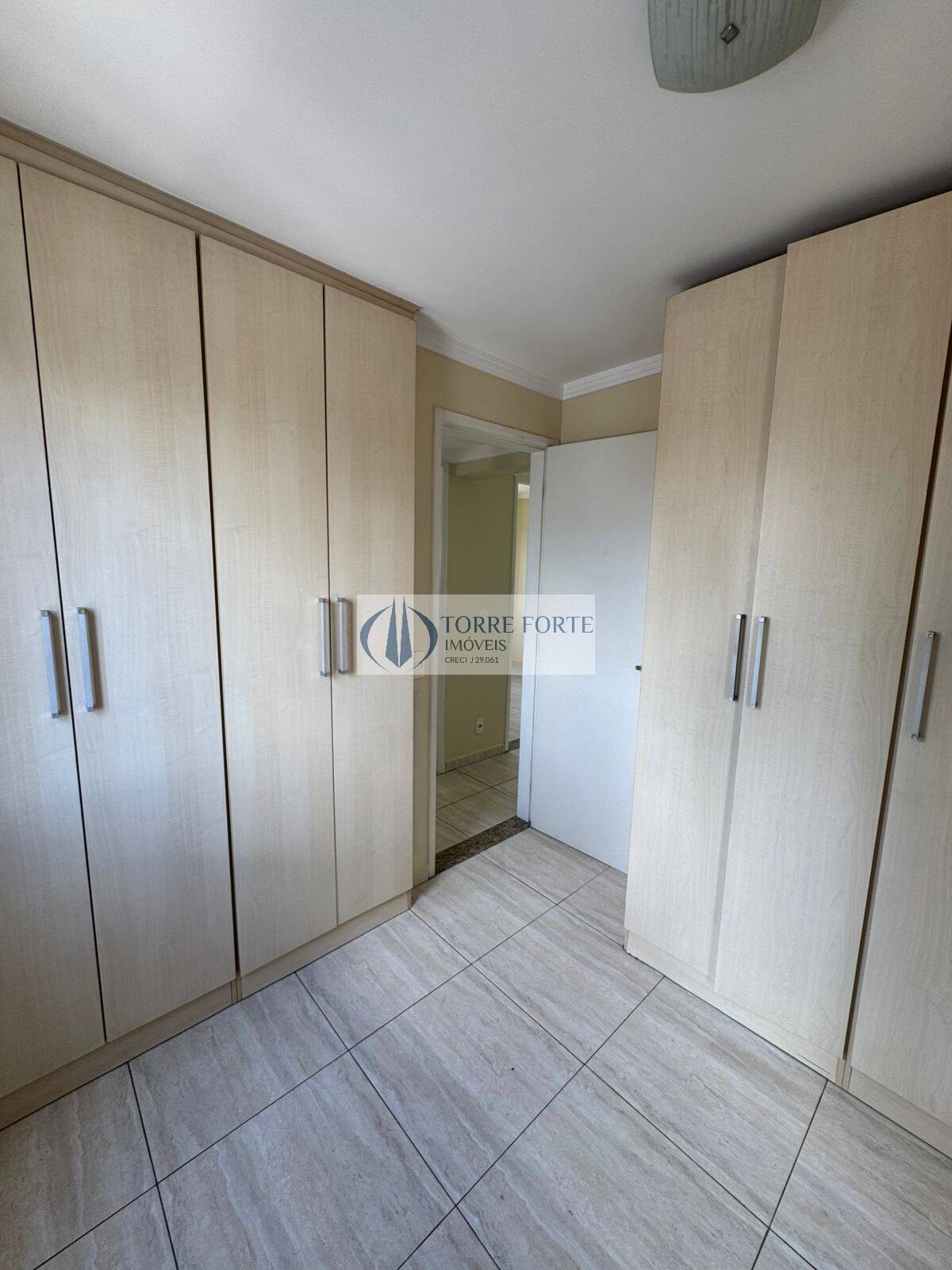 Apartamento à venda com 3 quartos, 65m² - Foto 11