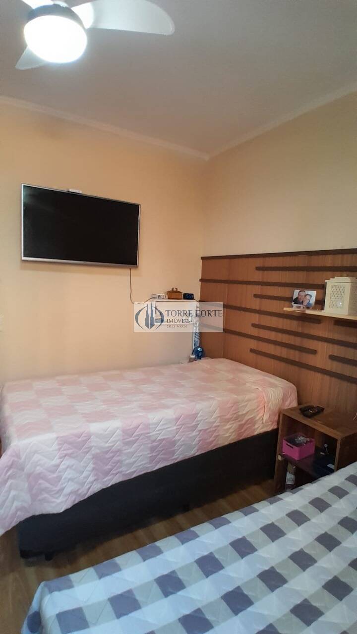 Apartamento à venda com 1 quarto, 45m² - Foto 13