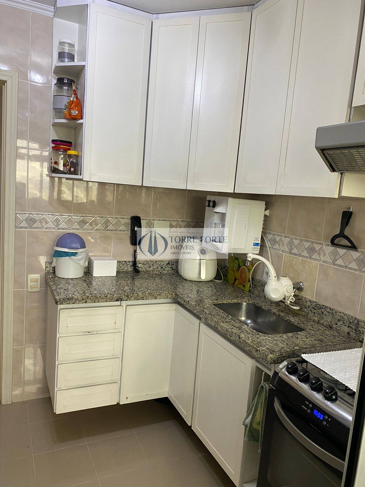 Apartamento à venda com 3 quartos, 80m² - Foto 1