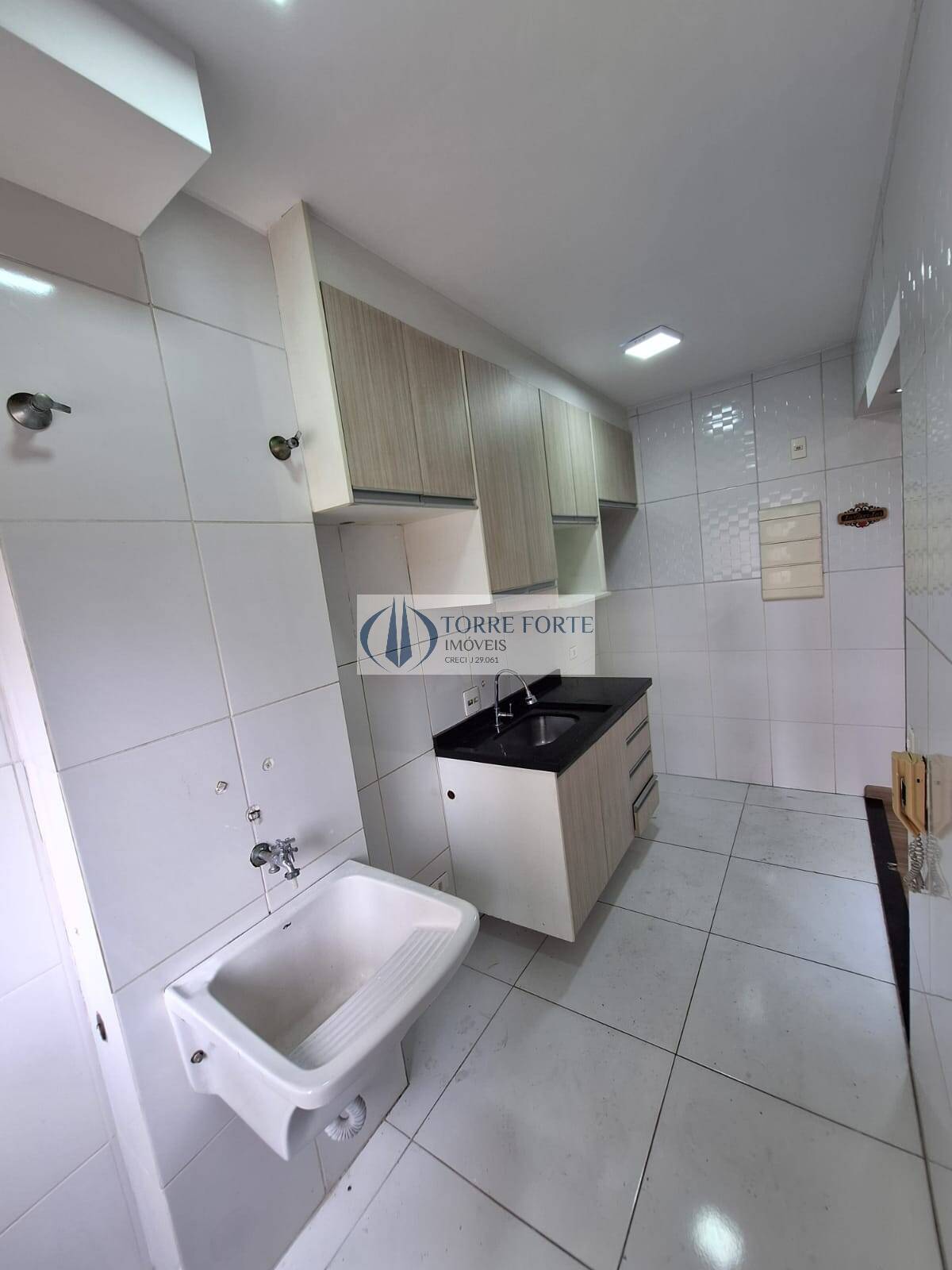 Apartamento à venda com 2 quartos, 48m² - Foto 2