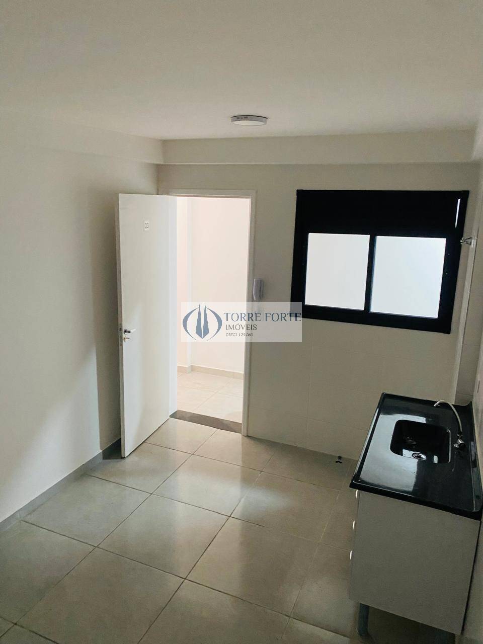 Apartamento à venda com 1 quarto, 34m² - Foto 4