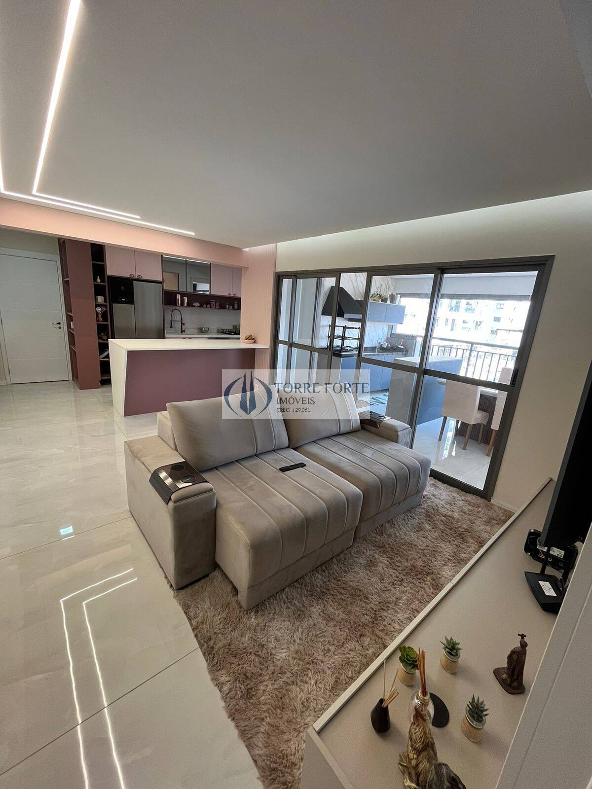 Apartamento à venda com 3 quartos, 121m² - Foto 11