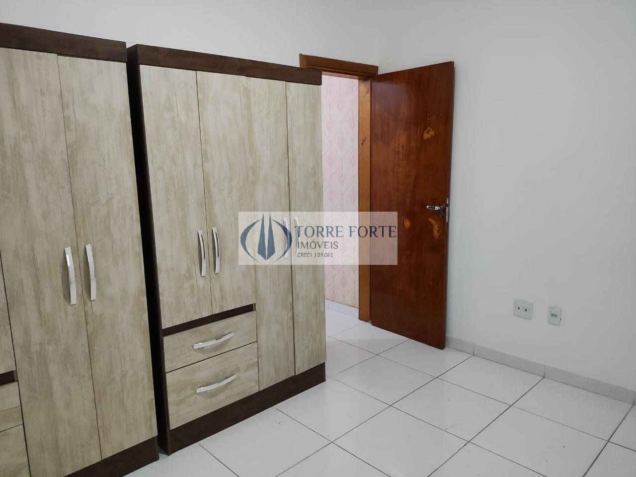 Casa à venda com 2 quartos, 83m² - Foto 8