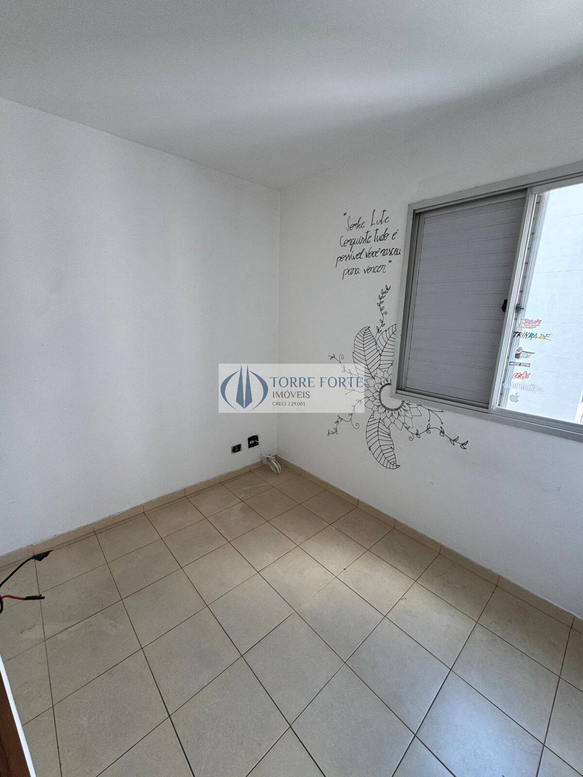 Apartamento à venda com 2 quartos, 64m² - Foto 5