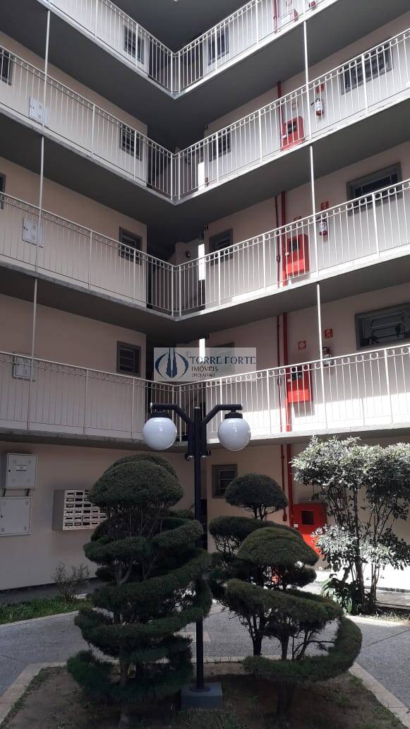 Apartamento à venda com 2 quartos, 45m² - Foto 14