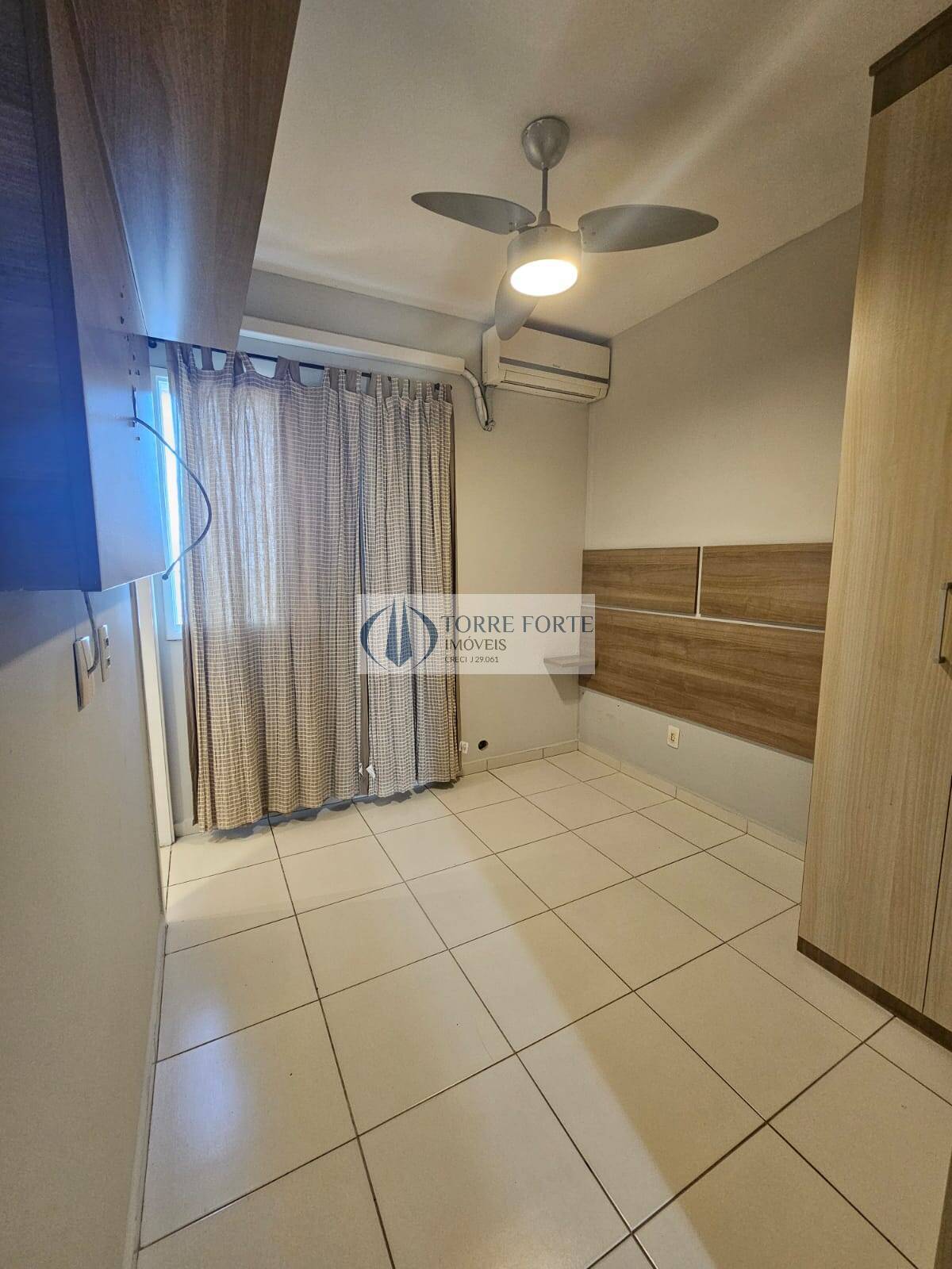 Apartamento à venda com 2 quartos, 70m² - Foto 18