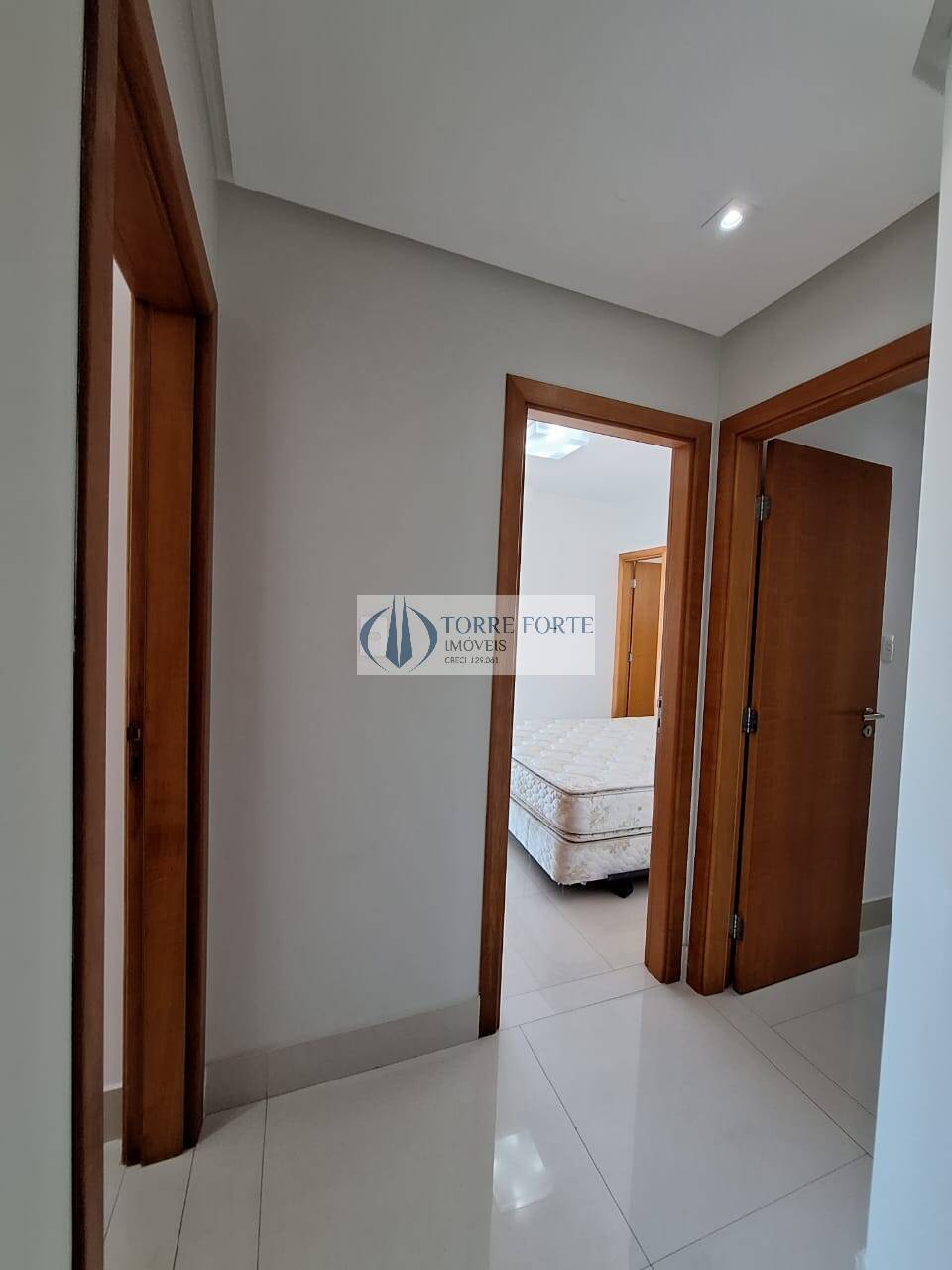 Apartamento à venda com 3 quartos, 200m² - Foto 11