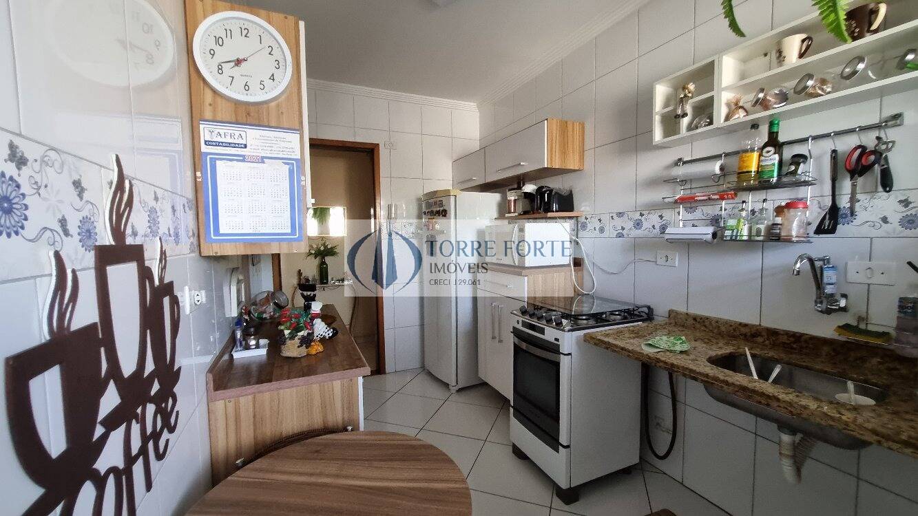 Apartamento à venda com 2 quartos, 60m² - Foto 19