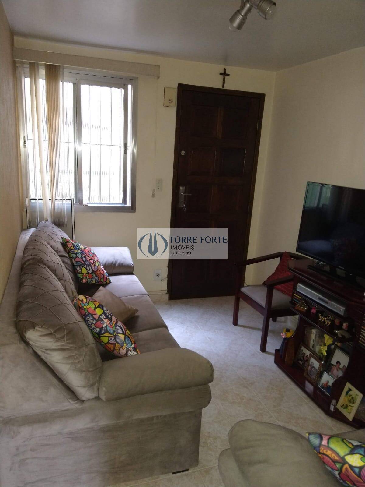 Apartamento à venda com 2 quartos, 49m² - Foto 2