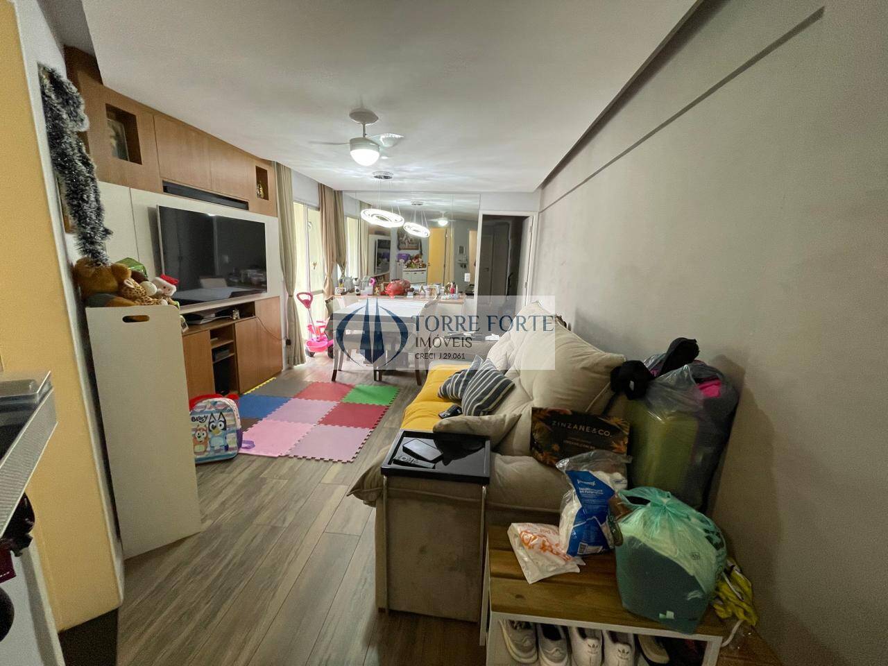 Apartamento à venda com 3 quartos, 688m² - Foto 2