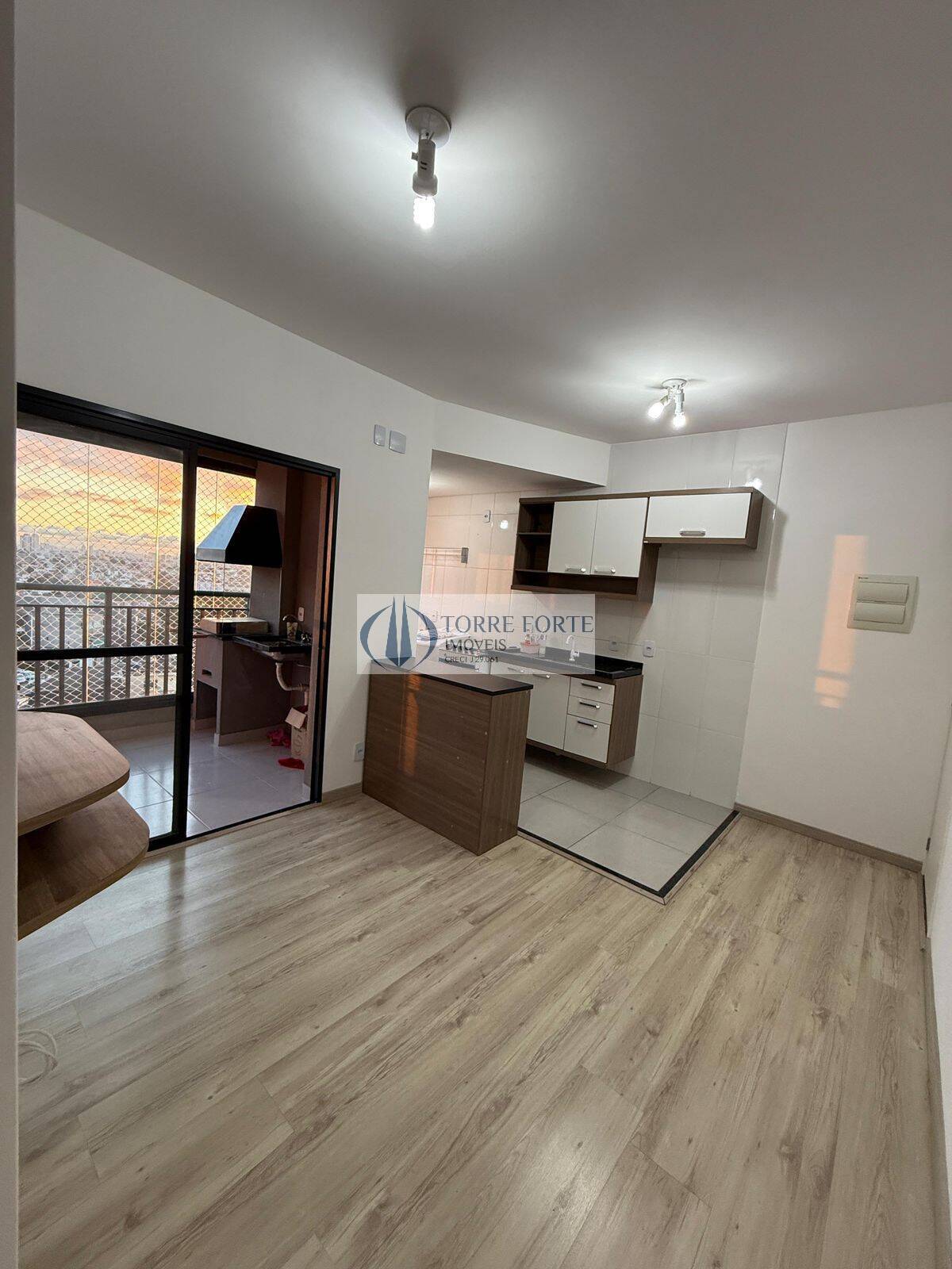 Apartamento à venda com 2 quartos, 58m² - Foto 10