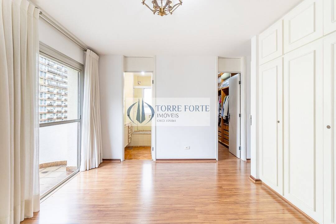 Apartamento à venda com 4 quartos, 220m² - Foto 32