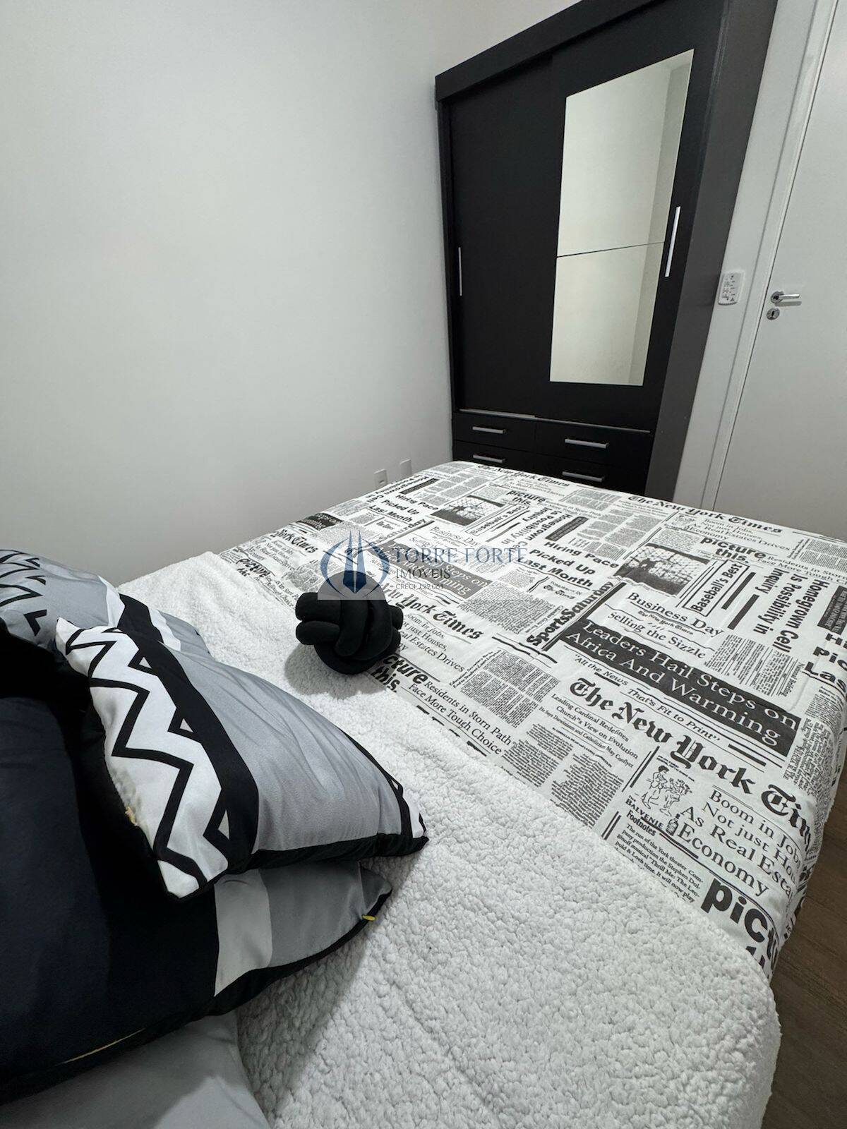 Apartamento à venda com 2 quartos, 35m² - Foto 11