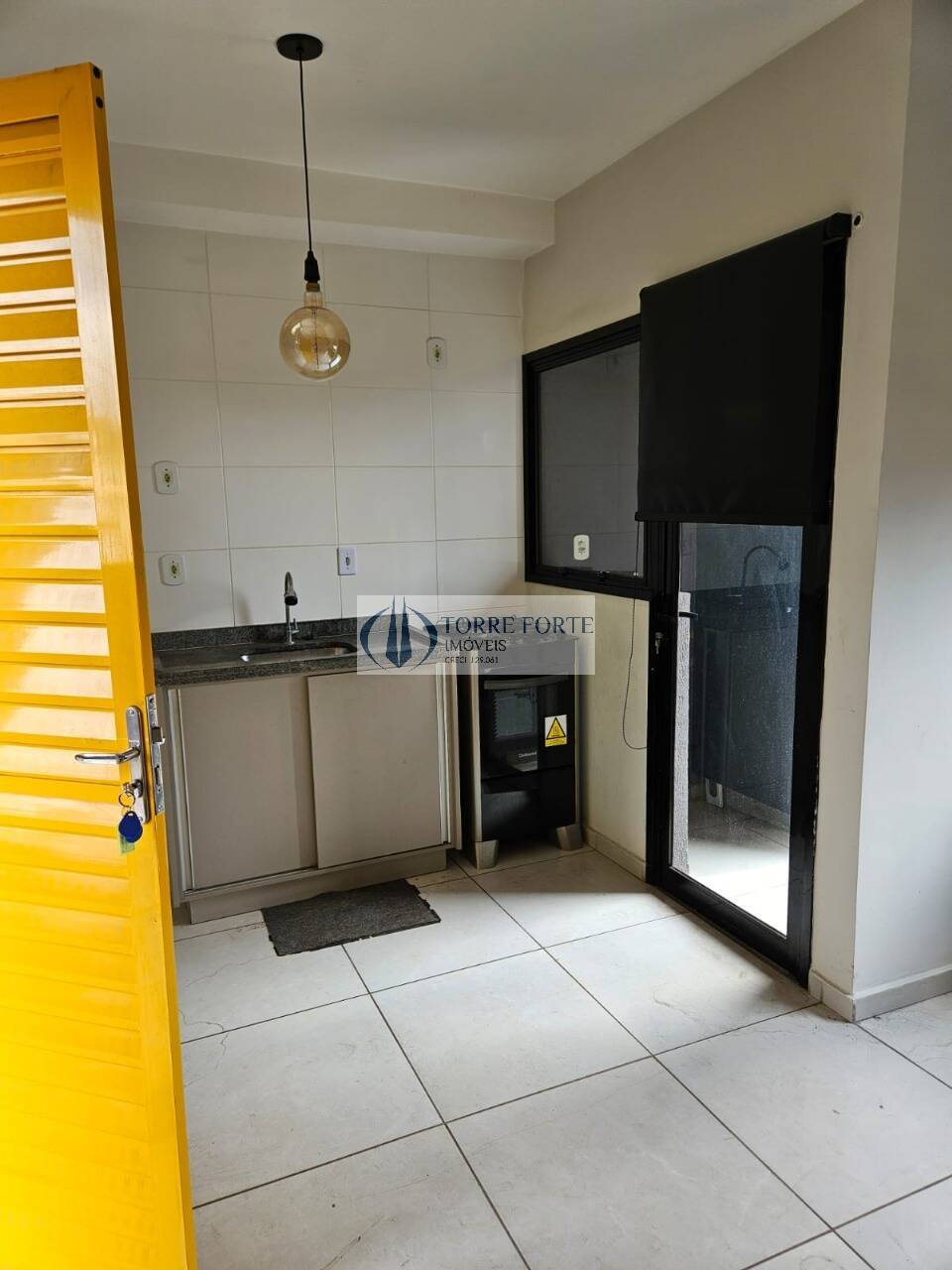 Apartamento à venda com 1 quarto, 40m² - Foto 2