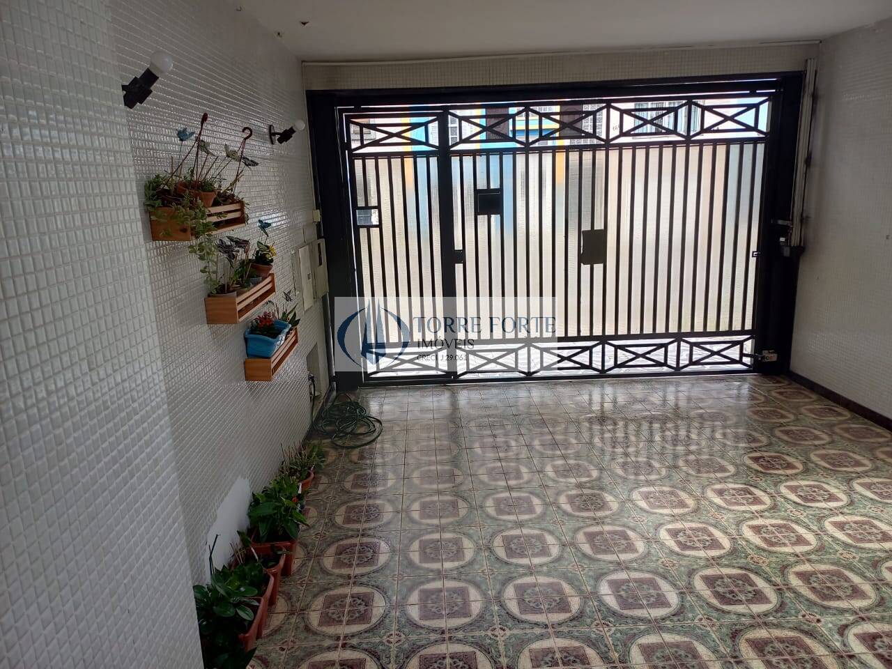 Casa à venda e aluguel com 2 quartos, 100m² - Foto 8