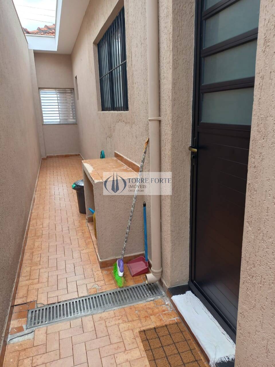 Casa à venda e aluguel com 2 quartos, 100m² - Foto 14