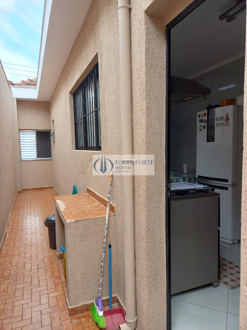 Casa à venda e aluguel com 2 quartos, 100m² - Foto 23