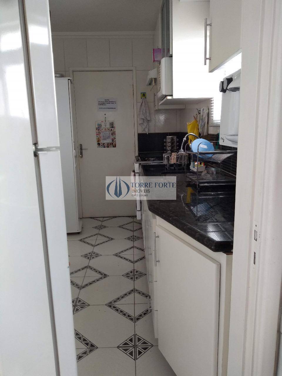 Apartamento à venda com 2 quartos, 62m² - Foto 8