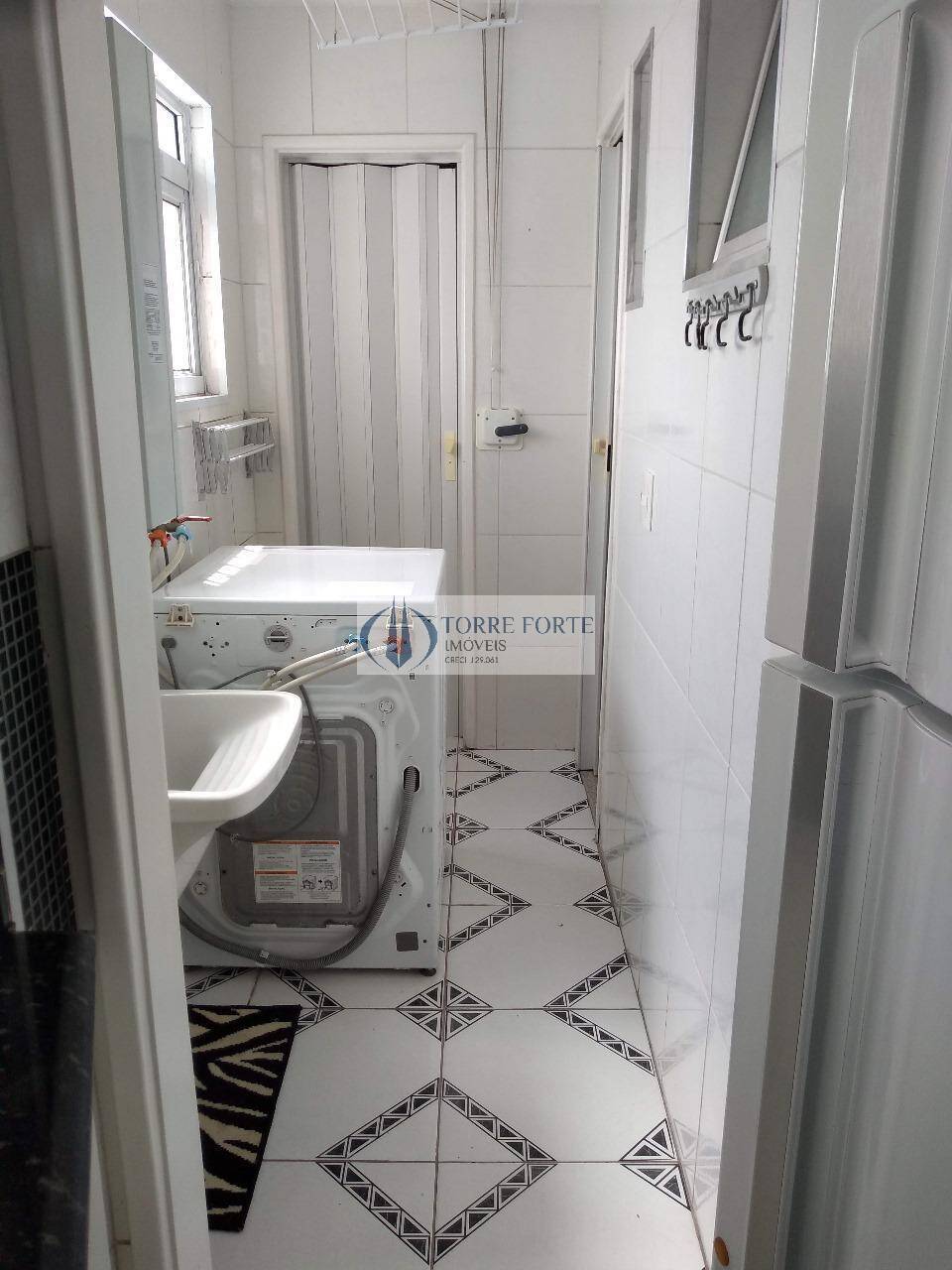 Apartamento à venda com 2 quartos, 62m² - Foto 7