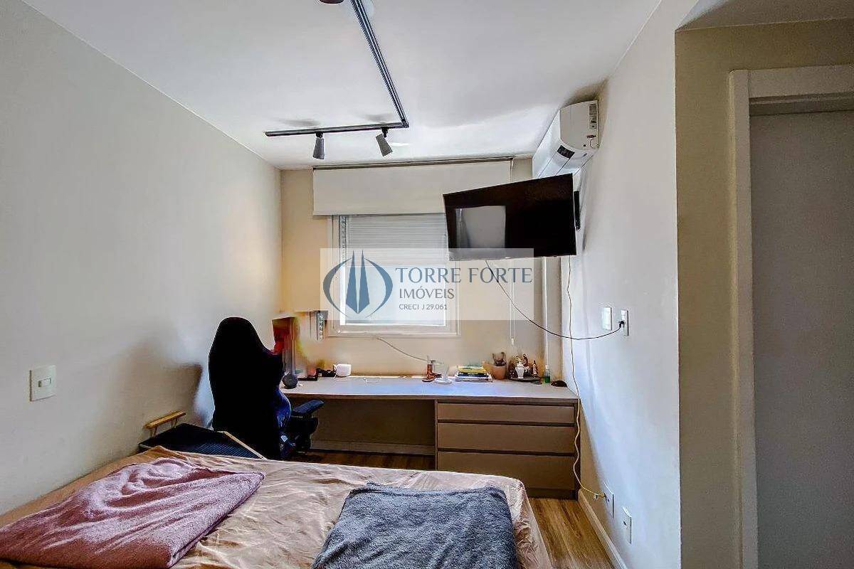 Apartamento à venda com 2 quartos, 70m² - Foto 11