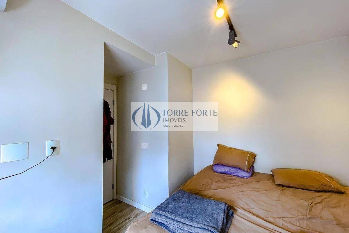 Apartamento à venda com 2 quartos, 70m² - Foto 10