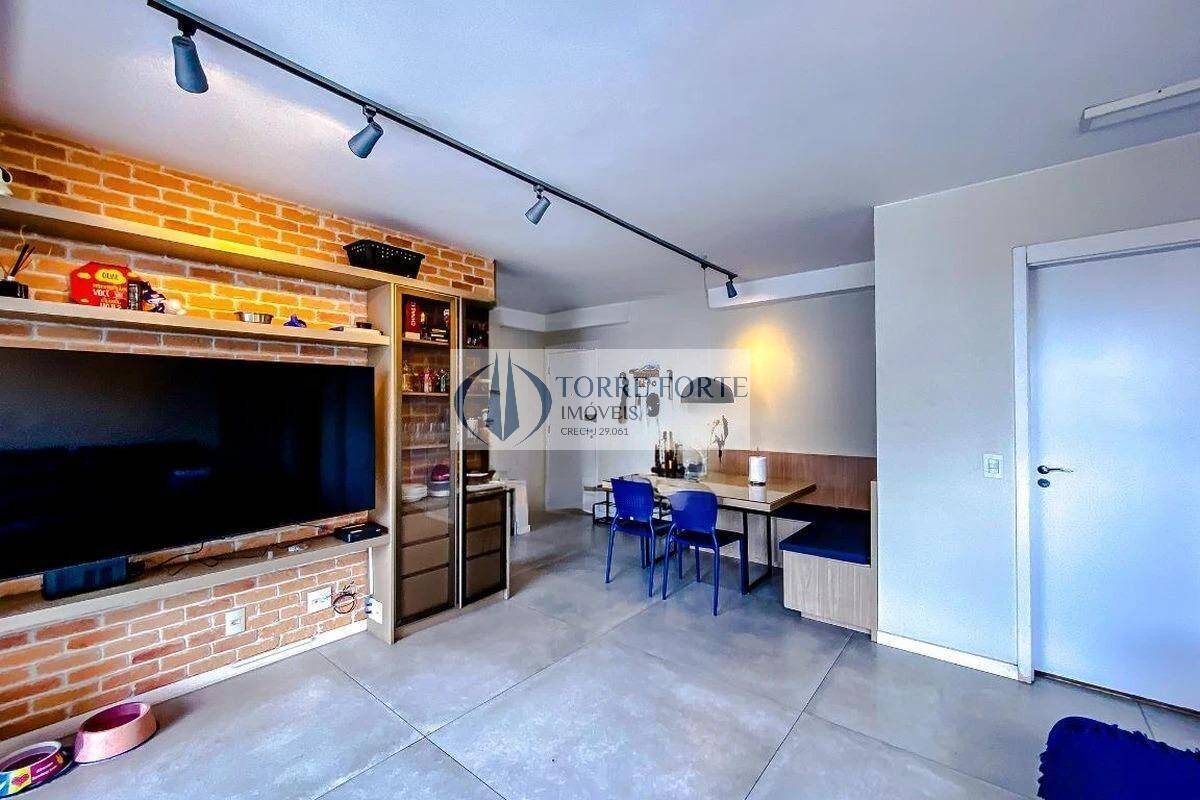 Apartamento à venda com 2 quartos, 70m² - Foto 15