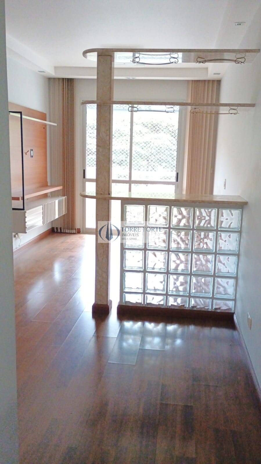 Apartamento à venda com 3 quartos, 85m² - Foto 1