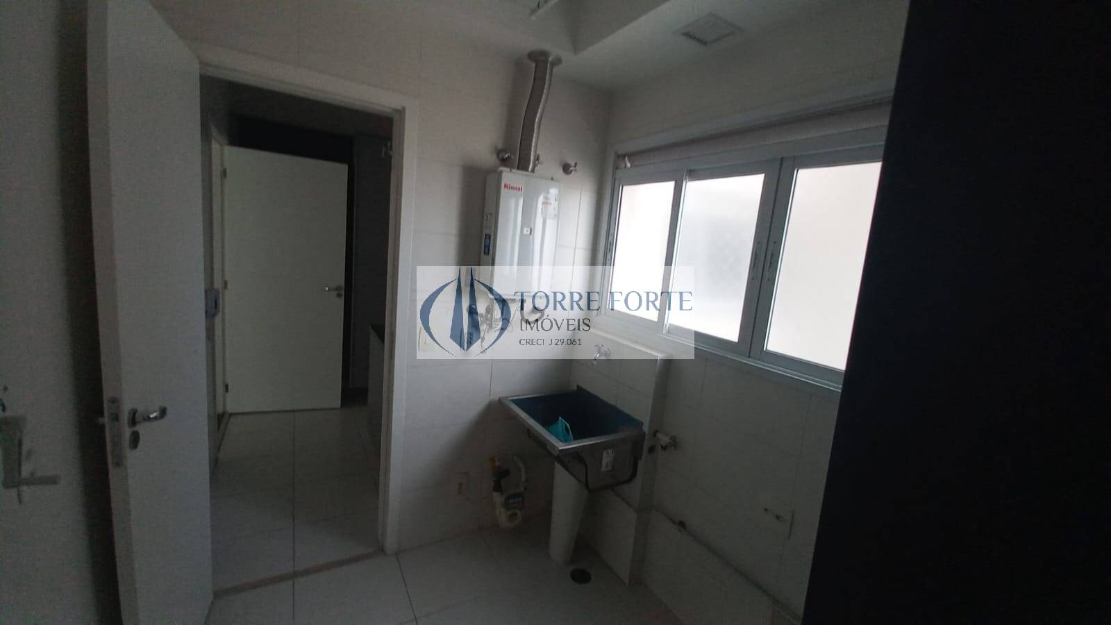 Apartamento à venda com 3 quartos, 145m² - Foto 24