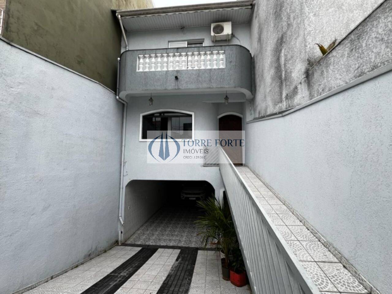 Sobrado à venda com 3 quartos, 320m² - Foto 2