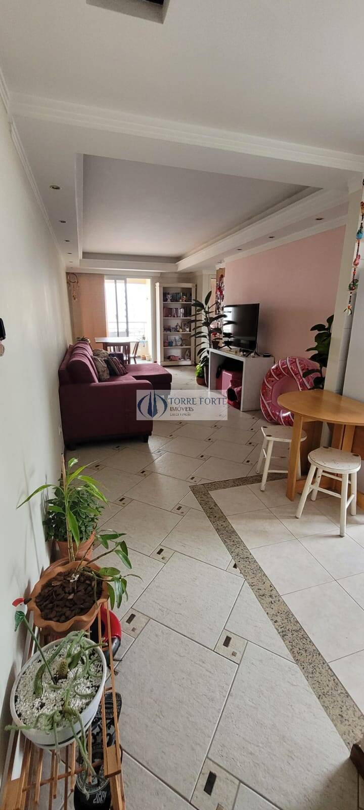 Apartamento à venda com 2 quartos, 68m² - Foto 1