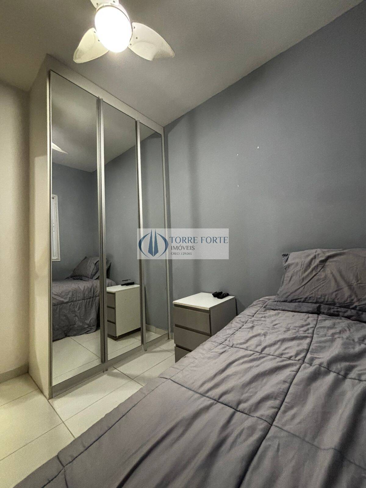 Apartamento à venda com 2 quartos, 60m² - Foto 14