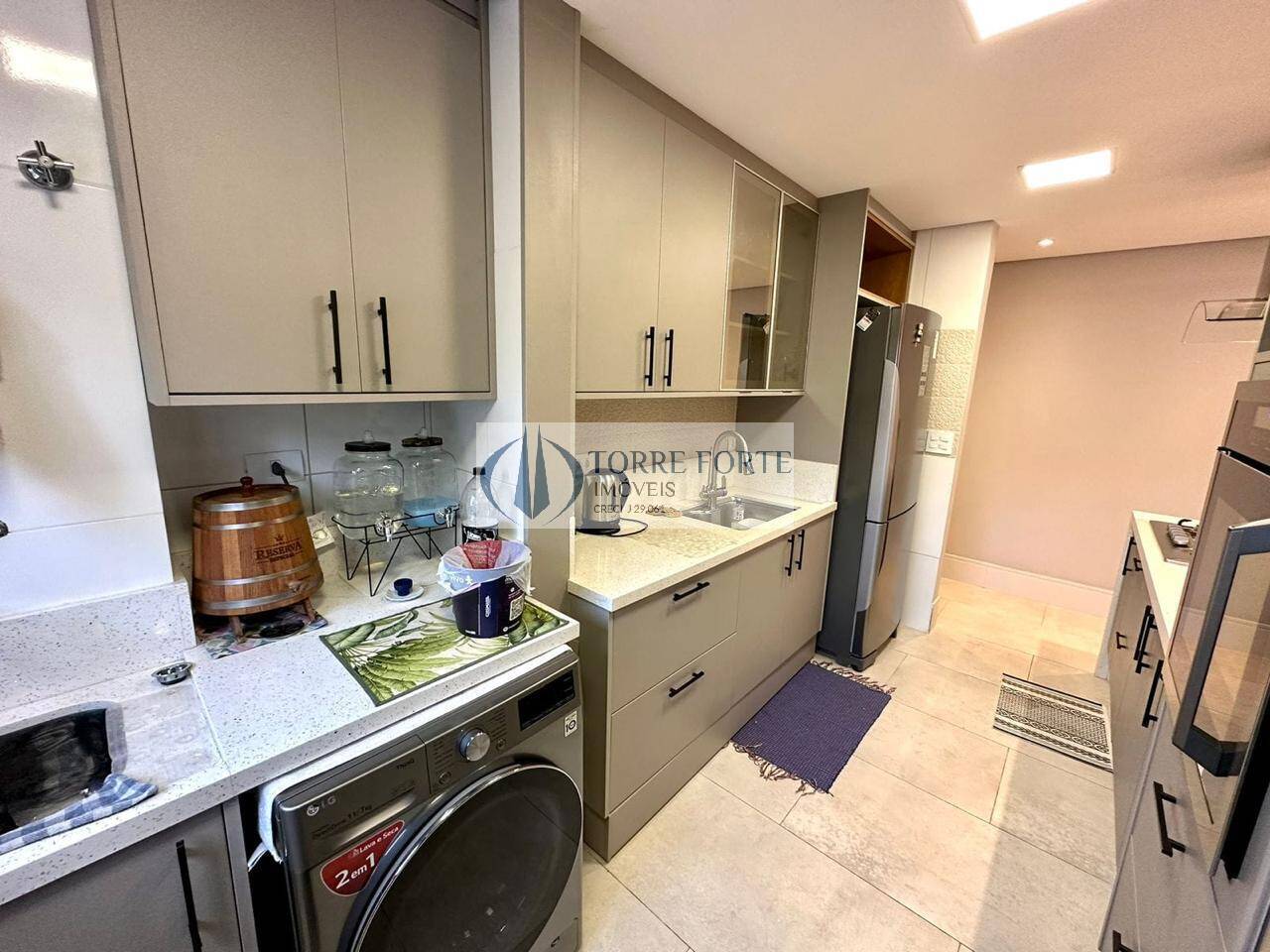 Apartamento à venda com 3 quartos, 82m² - Foto 11